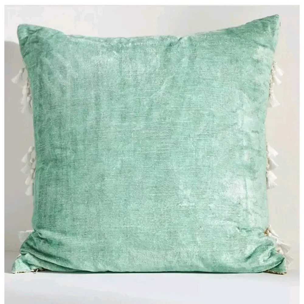 Anthropologie tiya tassel